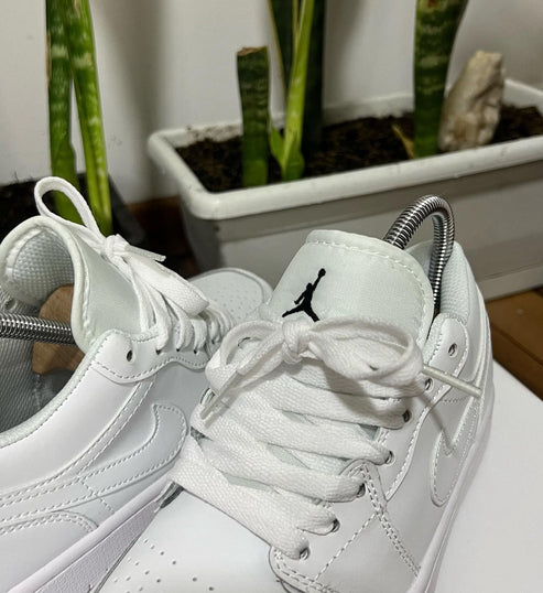 NIKE JORDAN BLANCO