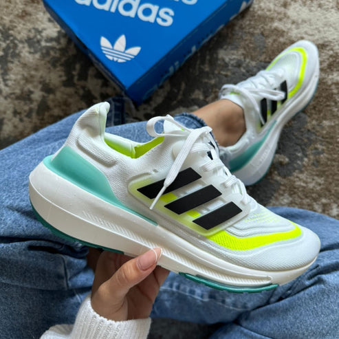 ADIDAS ULTRABOOST LIGHT BLANCO - VERDE